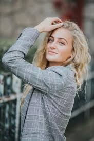 Mia H.